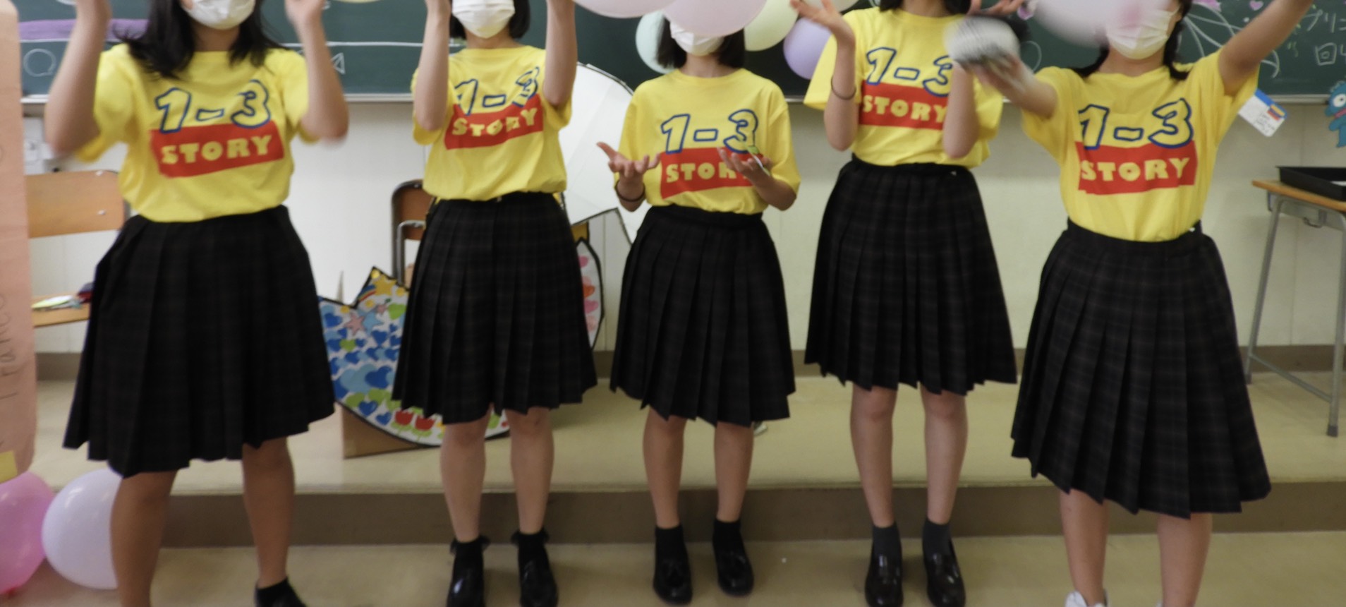 トイストーリークラスTシャツ